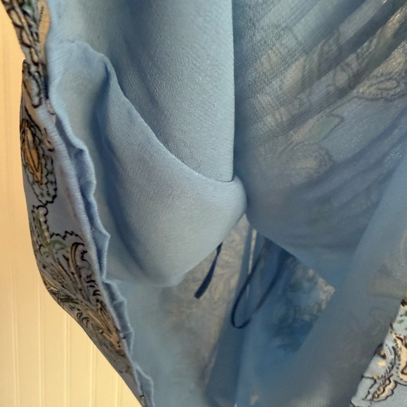 Joie Medium Top Light Blue Paisley - Picture 5 of 6